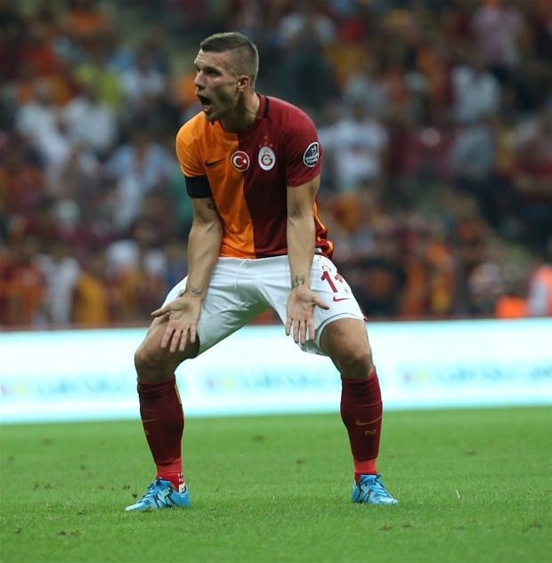 Rakip Osmanlı olunca sosyal medya yıkıldı