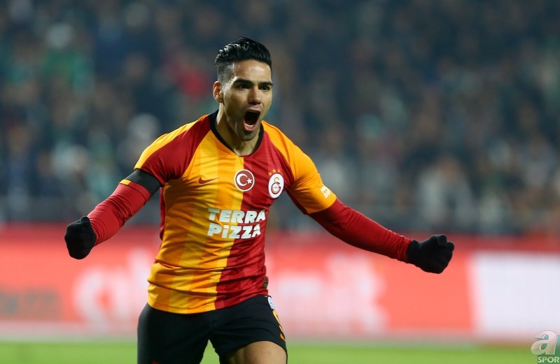 Falcao büyük hayal kırıklığı! 54 gün futbol oynadı 72 gün yattı...