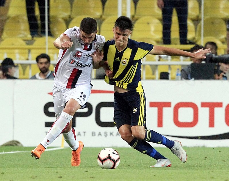 Devlerin gözü Eljif Elmas’ta