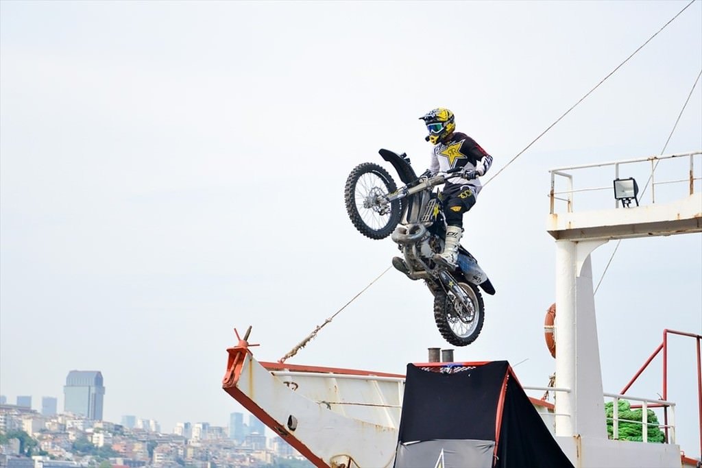 İstanbul Boğazı’nda rekor atlayış