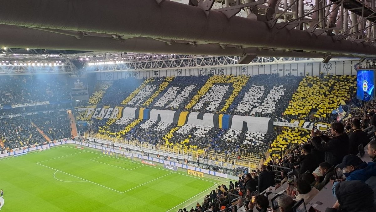 Fenerbahçe tribünleri: İnan