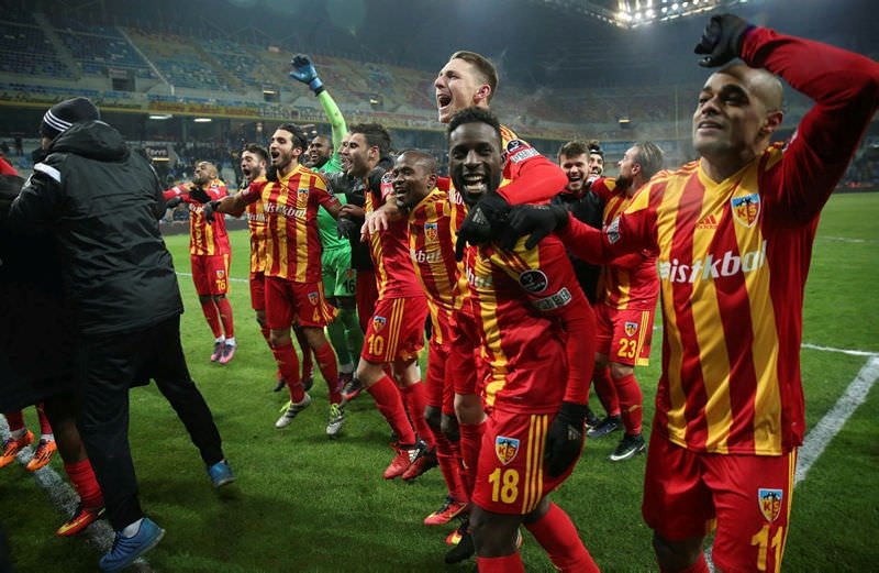 UEFA, en çok parayı hangi Türk takımına ödedi?