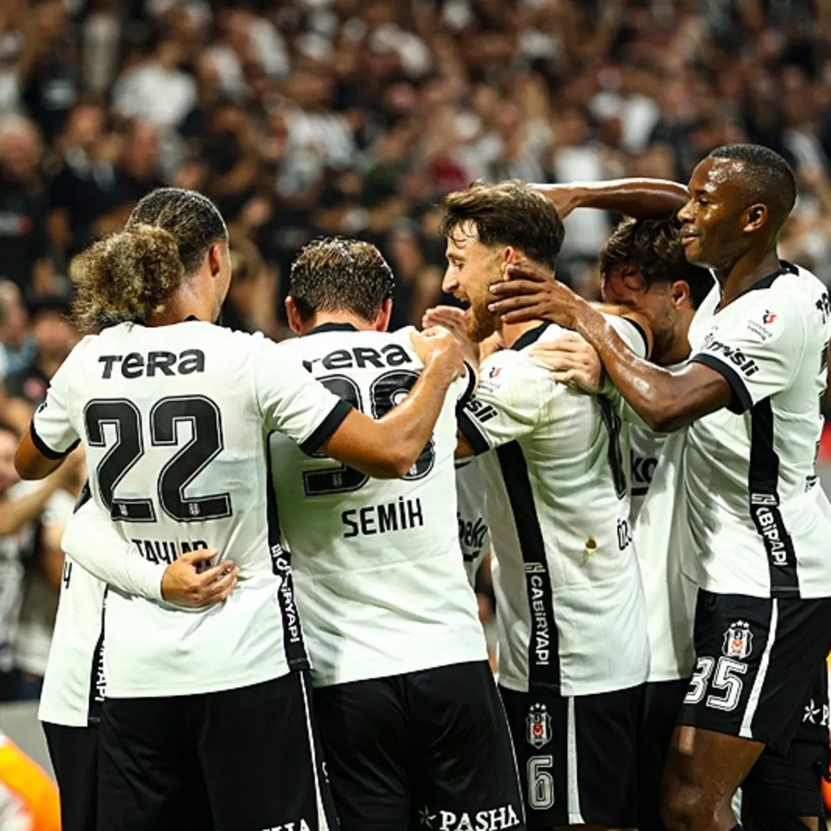 Trossard İlk 11'de Parladı: Beşiktaş Lige Galibiyetle Başladı!