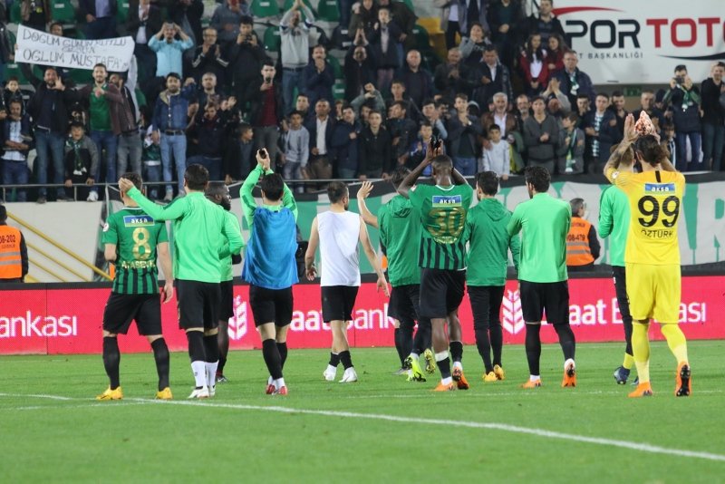 Akhisarspor - Ümraniyespor maçından kareler