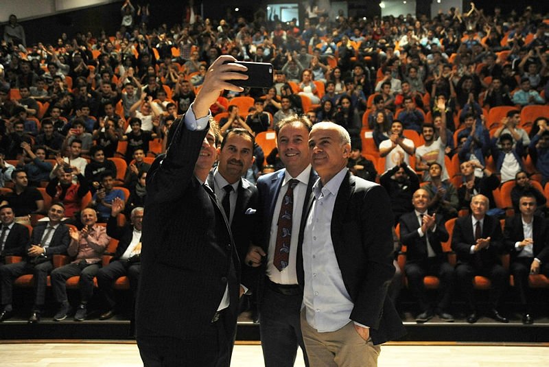 Oğuz Çetin: ’’Galatasaray varken Fenerbahçe’nin sırtı yere gelmez’’