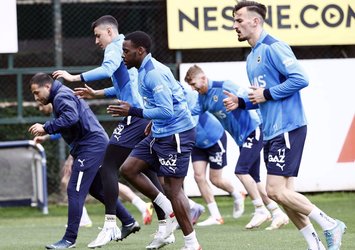 Fenerbahçe'de derbi mesaisi başladı