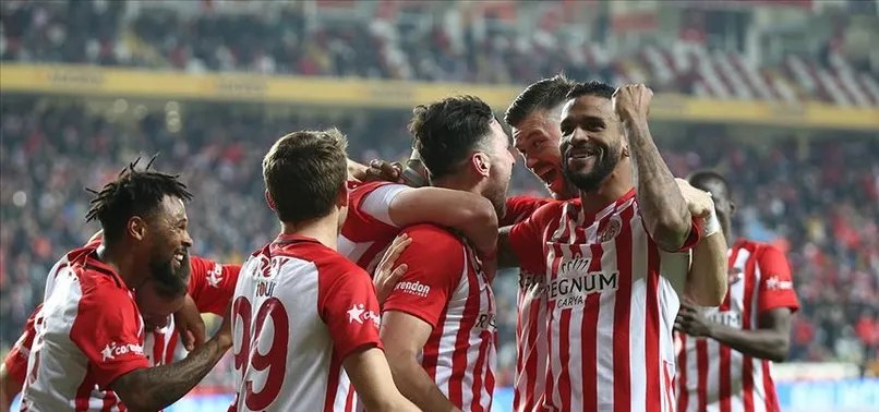 Antalyasporlu Chico: Cruzeiro ile görüştüm