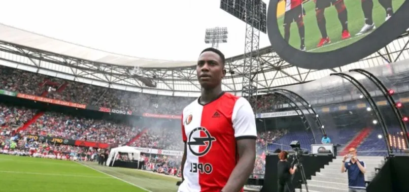 Medipol Başakşehir, Eljero Elia'yı transfer etti