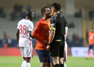 Arda Turan'dan Barcelona'ya büyük şok!