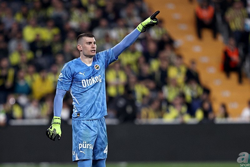 Fenerbahçe’den Livakovic kararı! Formasını İrfan Can Eğribayat’a kaptırmıştı
