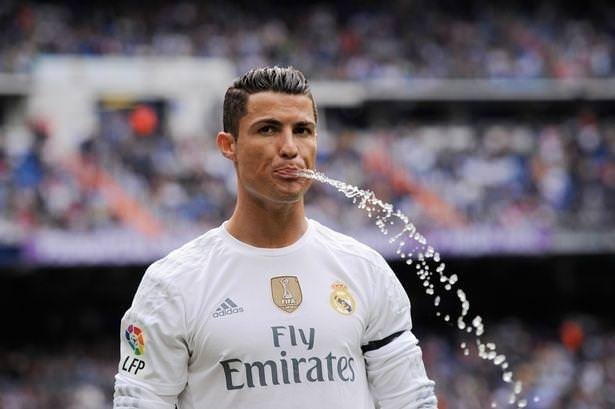 Ronaldo: Türkiye’de tek bir takımda forma giyerim!