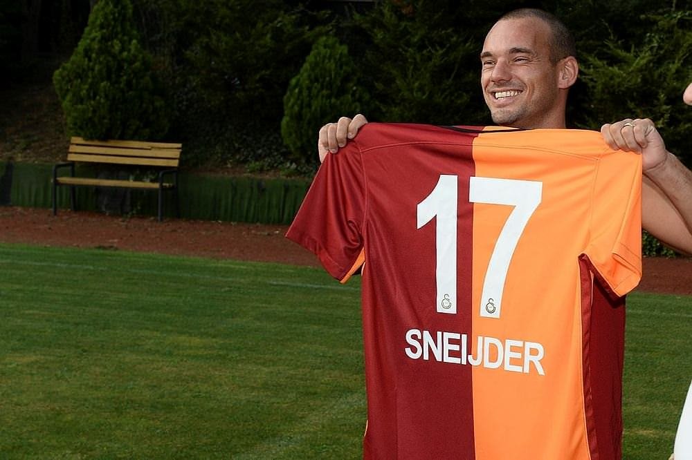 Sneijder’e 4.5 milyon Euro