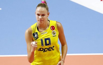 Arina Fedorovtseva ile Berke Özer AVM’de görüntülendi!