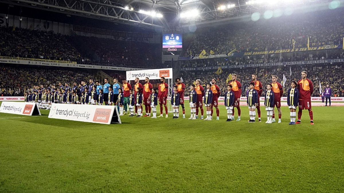 Kupada dev randevu! İşte Fenerbahçe-Galatasaray derbisinin 11'leri Kupada dev randevu! İşte Fenerbahçe-Galatasaray derbisinin 11'leri