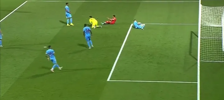 Dorukhan Toköz Ümraniyespor - Trabzonspor maçına sakatlanarak oyundan ayrıldı - 3