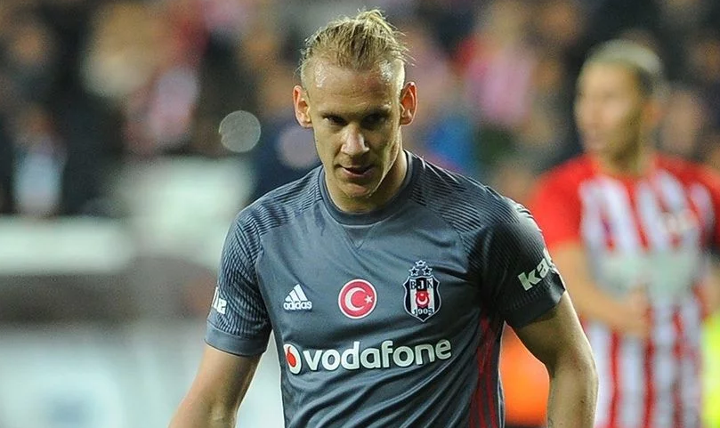 Beşiktaş’ta bir dönem kapanıyor! Tarihi kararlar peş peşe...