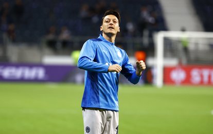 Son dakika spor haberi: Fenerbahçe’nin süper yıldızı Mesut Özil dümene geçiyor! Giresunspor maçında...