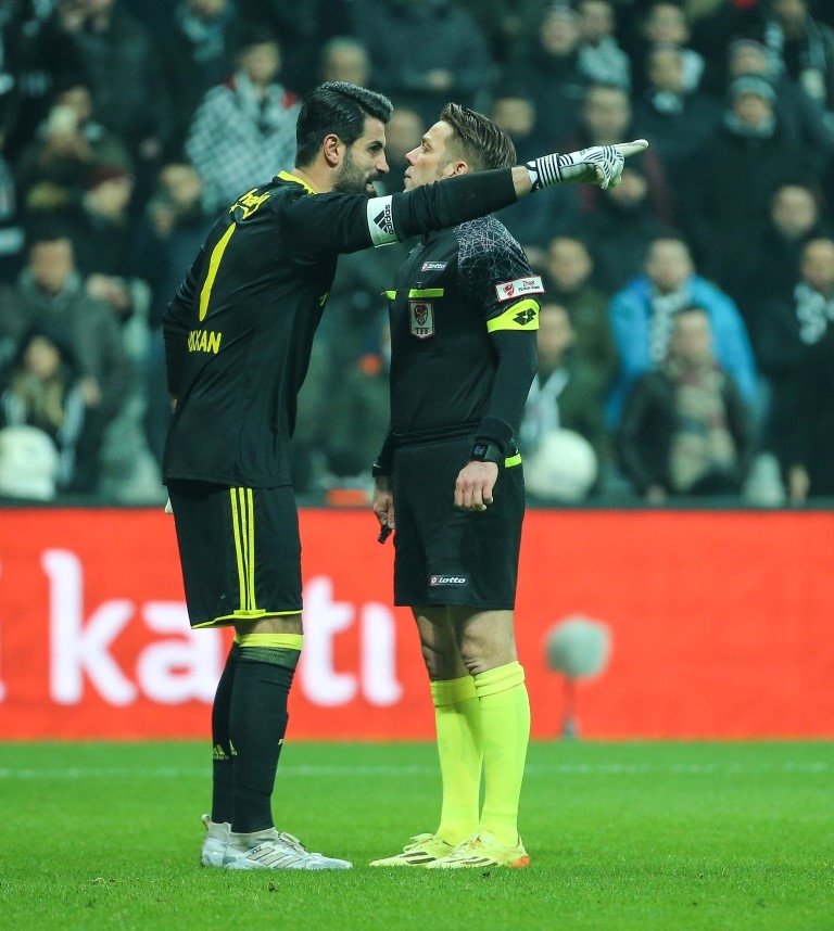 Alper ve Volkan kadro dışı!