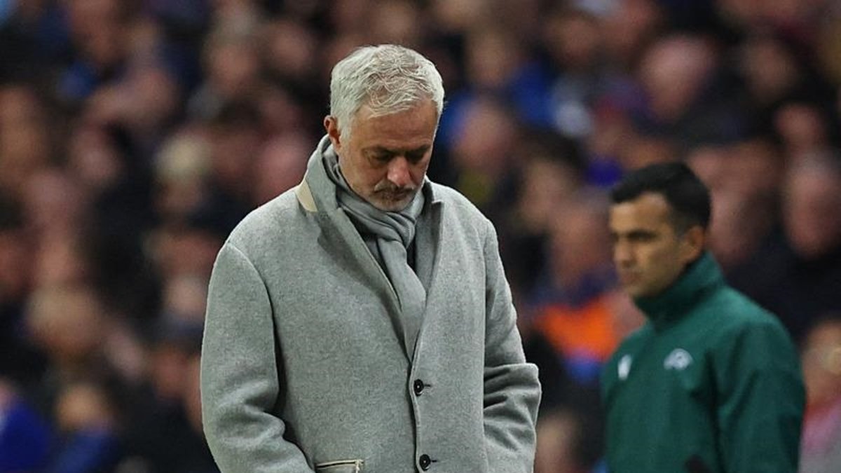 Fenerbahçe'de flaş Jose Mourinho gelişmesi! Fenerbahçe'de flaş Jose Mourinho gelişmesi!