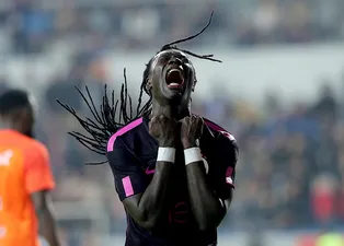 Bafetimbi Gomis'ten ayrılık açıklaması