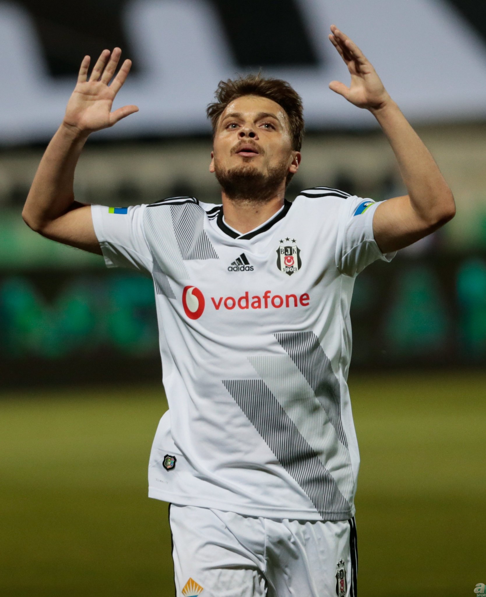 BEŞİKTAŞ TRANSFER HABERLERİ - Beşiktaş’ta ayrılık rüzgarı esiyor! 7 isim gönderilecekler listesine alındı
