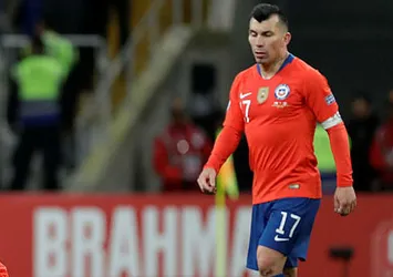 Medel Copa America'ya veda etti