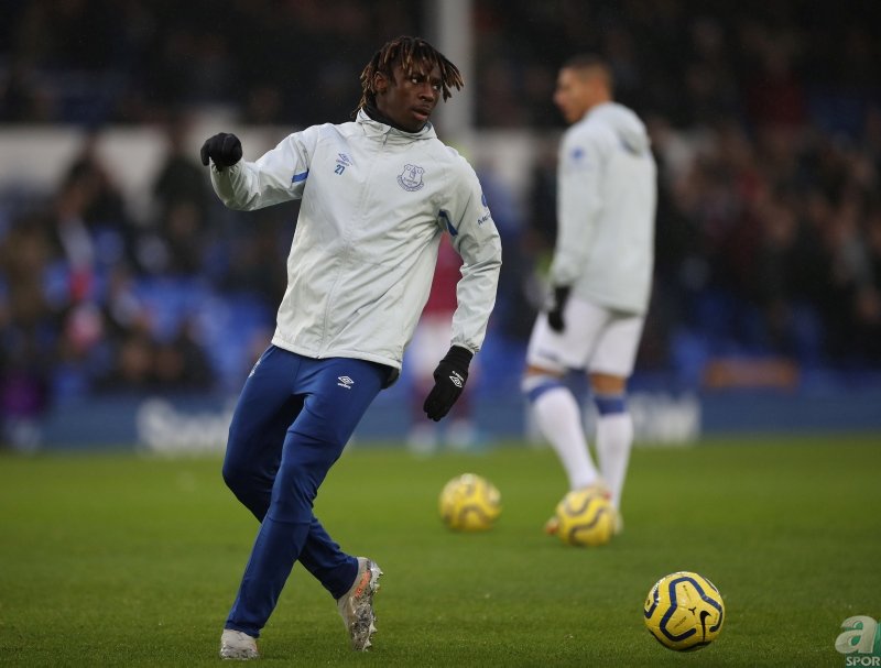 Yıldız futbolcudan corona virüsü skandalı! Kulüpten açıklama geldi