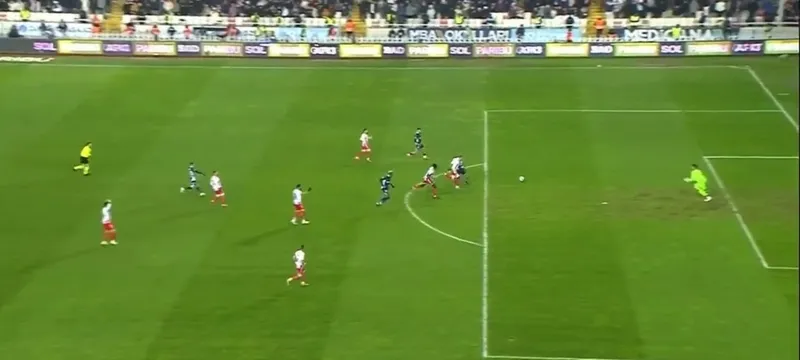 sivasta-kirmizi-kart-cikti-iste-net-global-sivasspor-fenerbahce-macindaki-o-pozisyon-1744567477270.jpg Sivas'ta kırmızı kart çıktı! İşte Net Global Sivasspor - Fenerbahçe maçındaki o pozisyon - 1