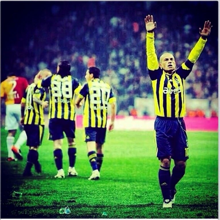 Alex de Souza ağzını fena bozdu!