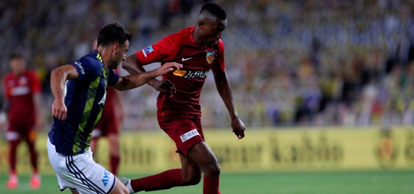 Beşiktaş'ta Mensah hamlesi sürüyor