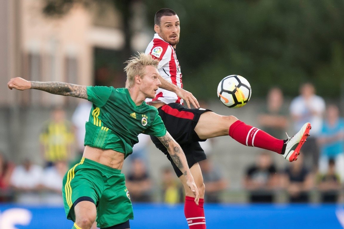 Simon Kjaer için Sevilla devrede