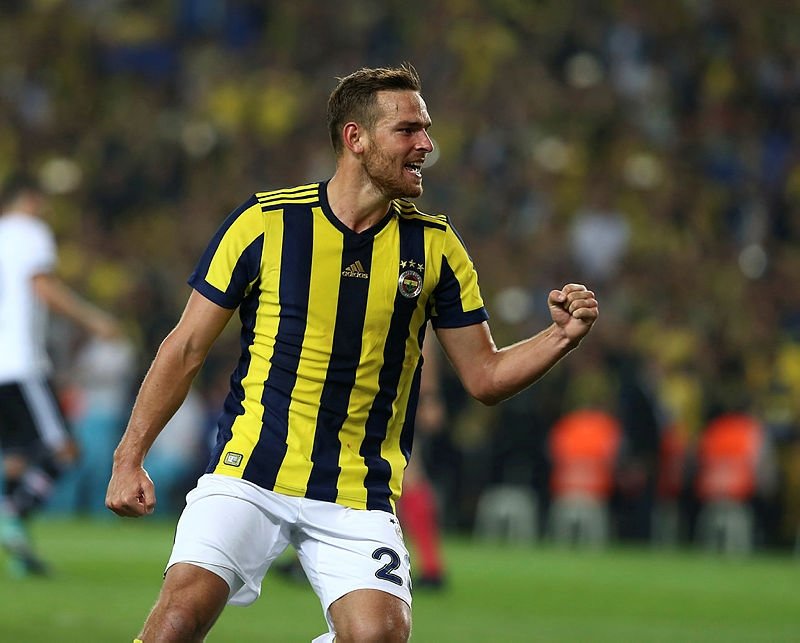 İngiltere Fenerbahçeli Janssen’i konuşuyor!