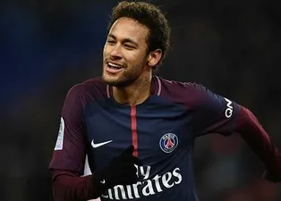 Neymar, İbrahimoviç'i solladı!