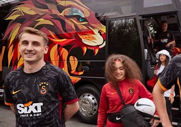 Galatasaray'da yeni sezon forma tanıtımı yapıldı