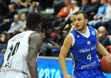 İstanbul Büyükşehir Belediyespor, Spirou Basket'e konuk oluyor