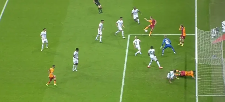 Galatasaray'ın golü ofsayta takıldı! İşte pozisyon... - 1