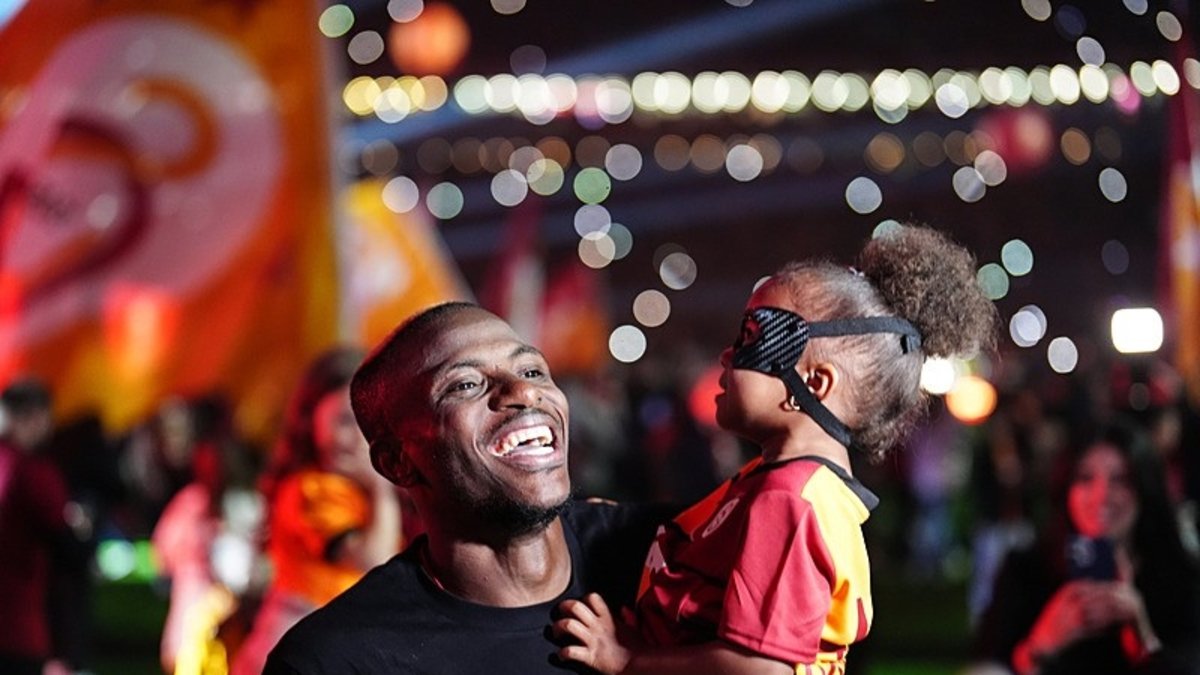 Victor Osimhen'in kızından transfer isteği! Galatasaray'da kal babacığım Victor Osimhen'in kızından transfer isteği! Galatasaray'da kal babacığım