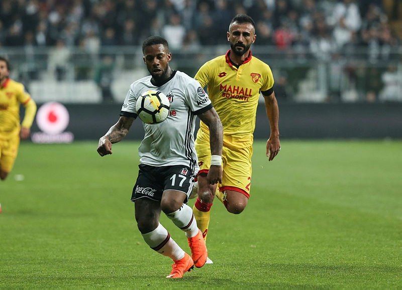 Selçuk’un eşinden Tamer Tuna’ya tepki!