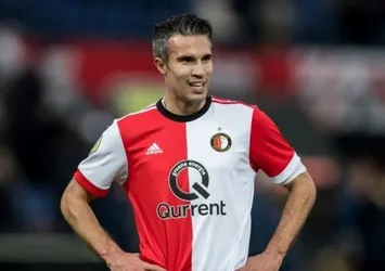 van Persie'den kötü haber!