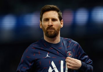 Messi yeni kıyafetiyle gündemde!