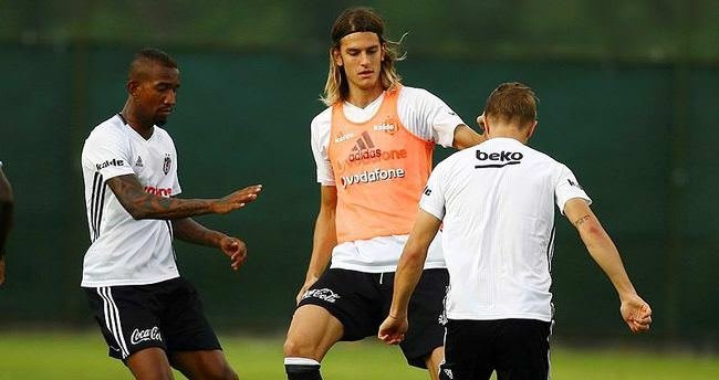 Beşiktaş’ta 5 futbolcu kadro dışı