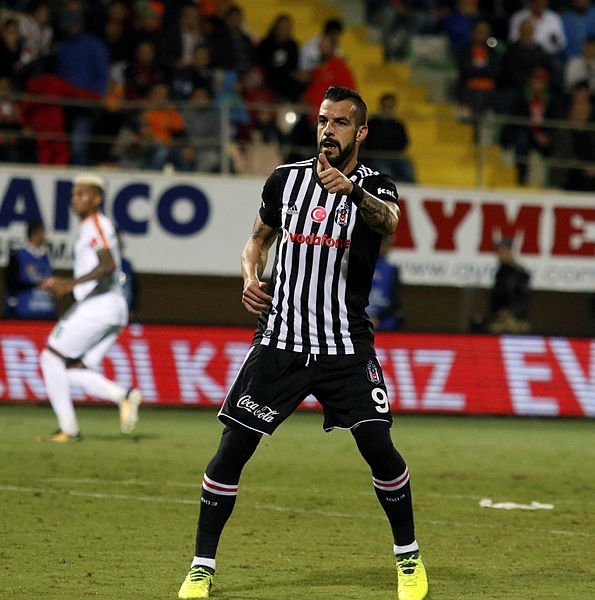 Ünlü futbolcuların boyları