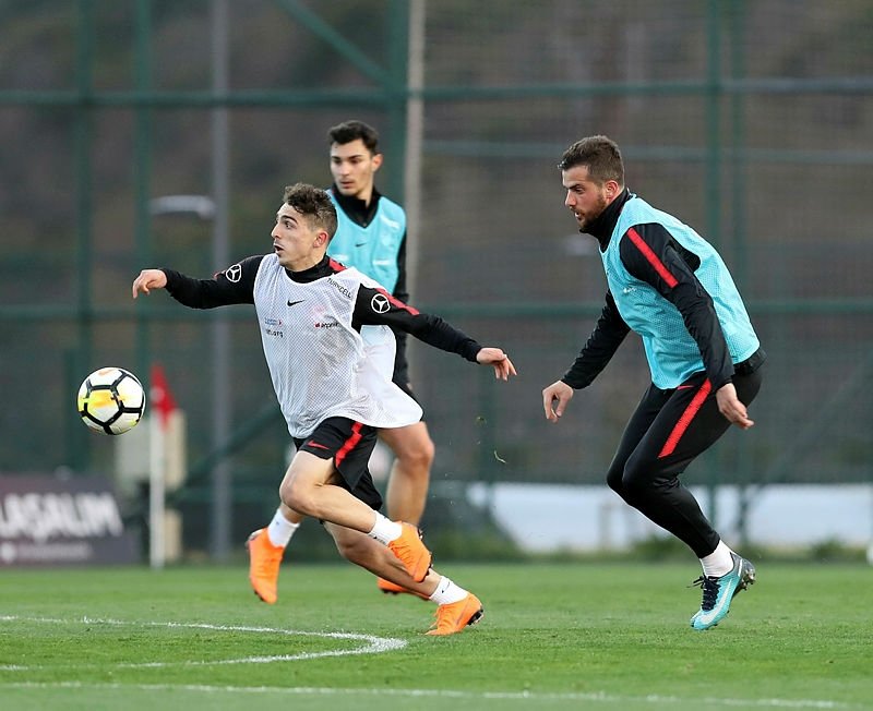 Dünya devi peşinde! Abdülkadir Ömür...