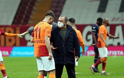 Galatasaray’da Halil Dervişoğlu santrforda maça başlayacak