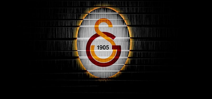 Galatasaray taraftarından Deniz Türüç'e sürpriz çağrı