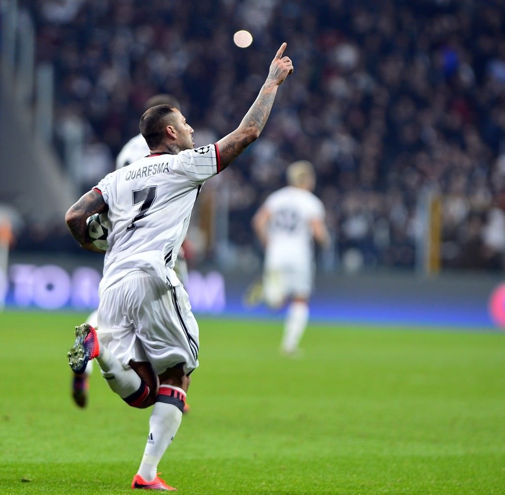 Beşiktaş-Benfica mücadelesinden kareler