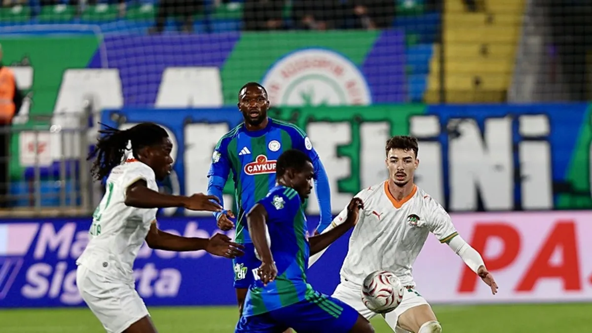 Rize'de kazanan Corendon Alanyaspor!