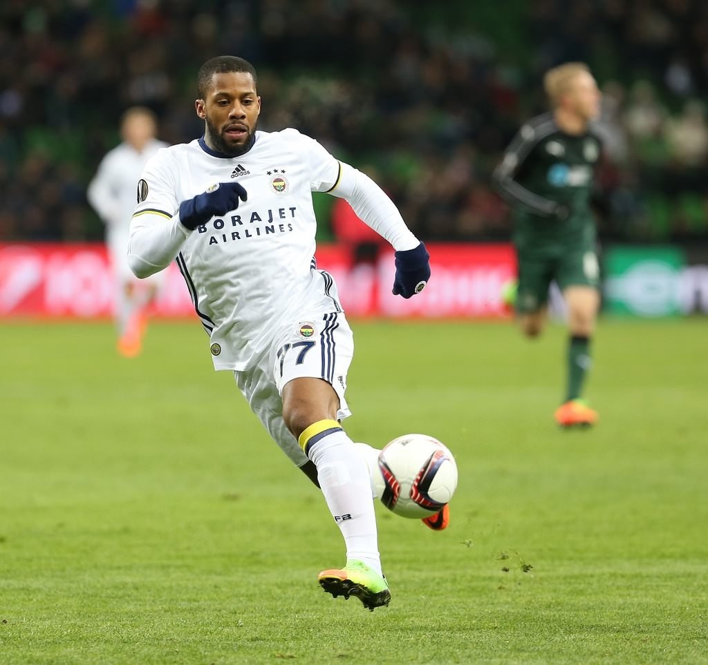 Fenerbahçe’de 5 ismin bileti kesildi