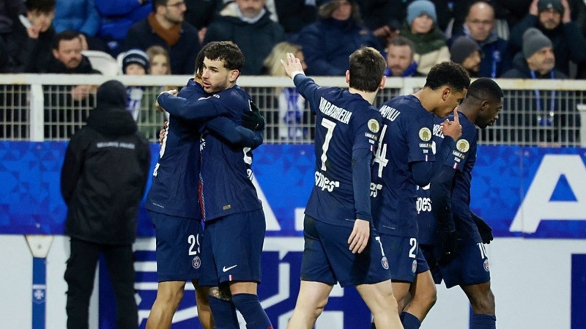 PSG, Auxerre'i tek golle geçti!