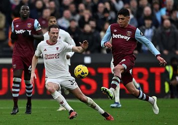 West Ham ManU'yu devirdi!